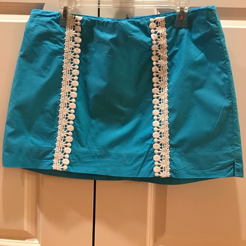 Lilly Pulitzer blue and white skort.  Size 12.